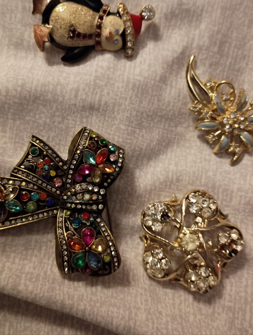 Multicolor Crystal Bow Brooch - Women's Fashion Accessory